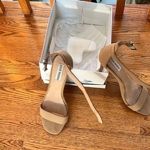 Steve Madden Bayside sandals  ankle strap 4 inch heels